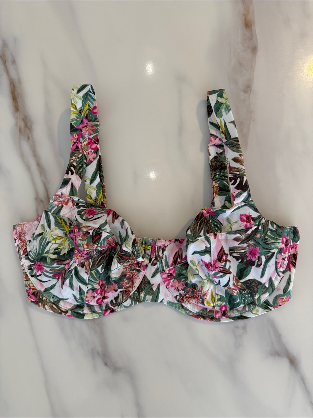 Victoria's Secret Tropical Floral Underwire Adjustable Bikini Top Bra Size 34DDD